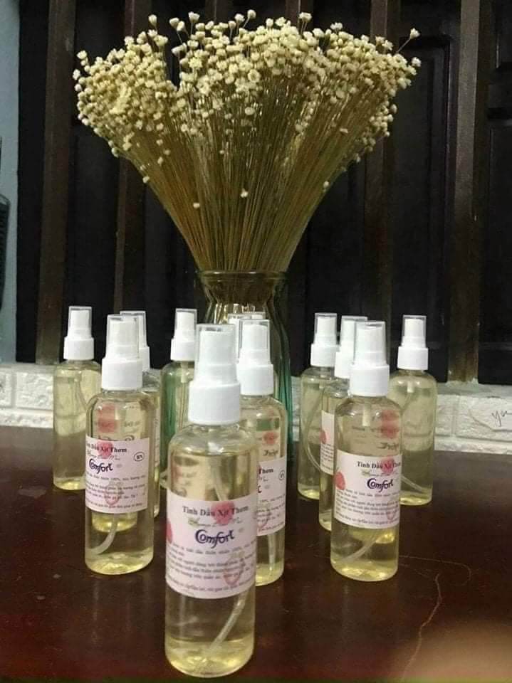 Xịt quần áo khô hương comfor