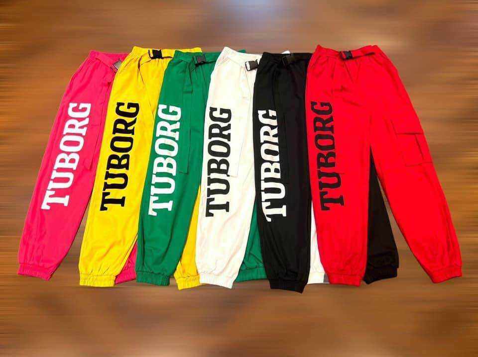 Quần jogger Tuborg chất kaki mềm dành riêng cho chị em dễ dang mix với các loại áo để tập gym, yoga, zumba, aerobic, dân vũ...