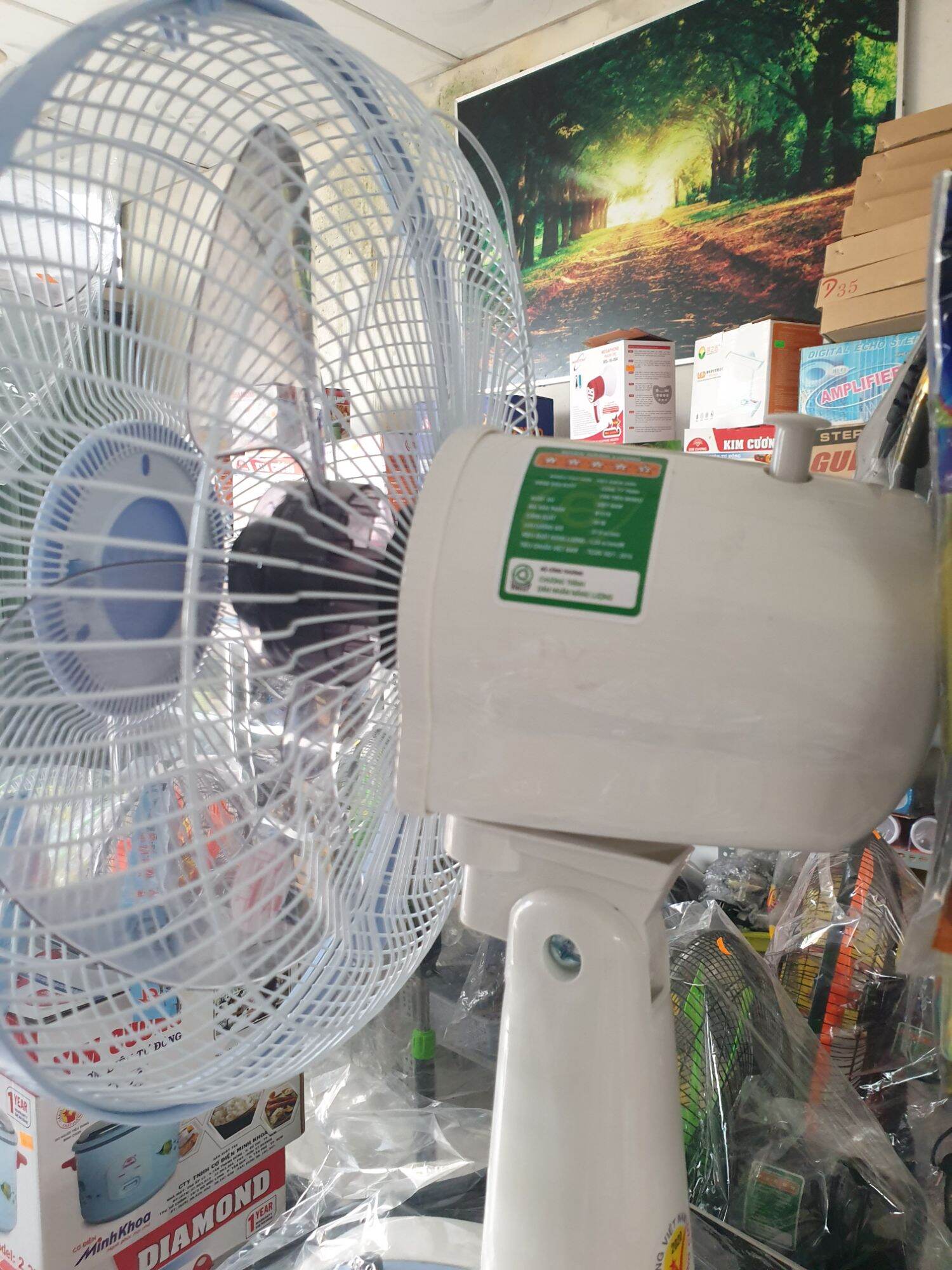 Quạt Bàn đứng B1216 .SENKO