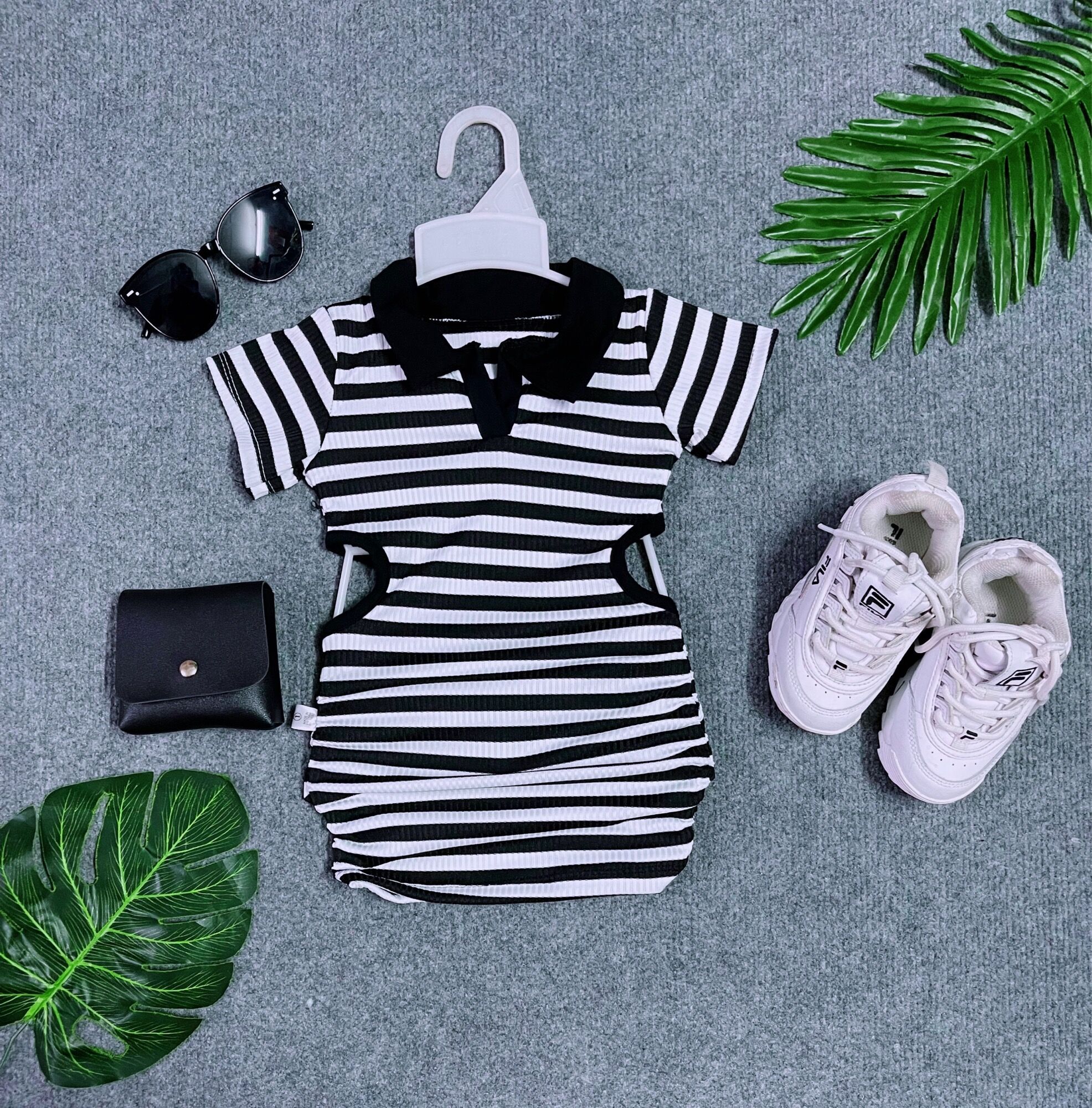 Đầm Body Sọc Đỏ Và Đen Cho Bé Gái