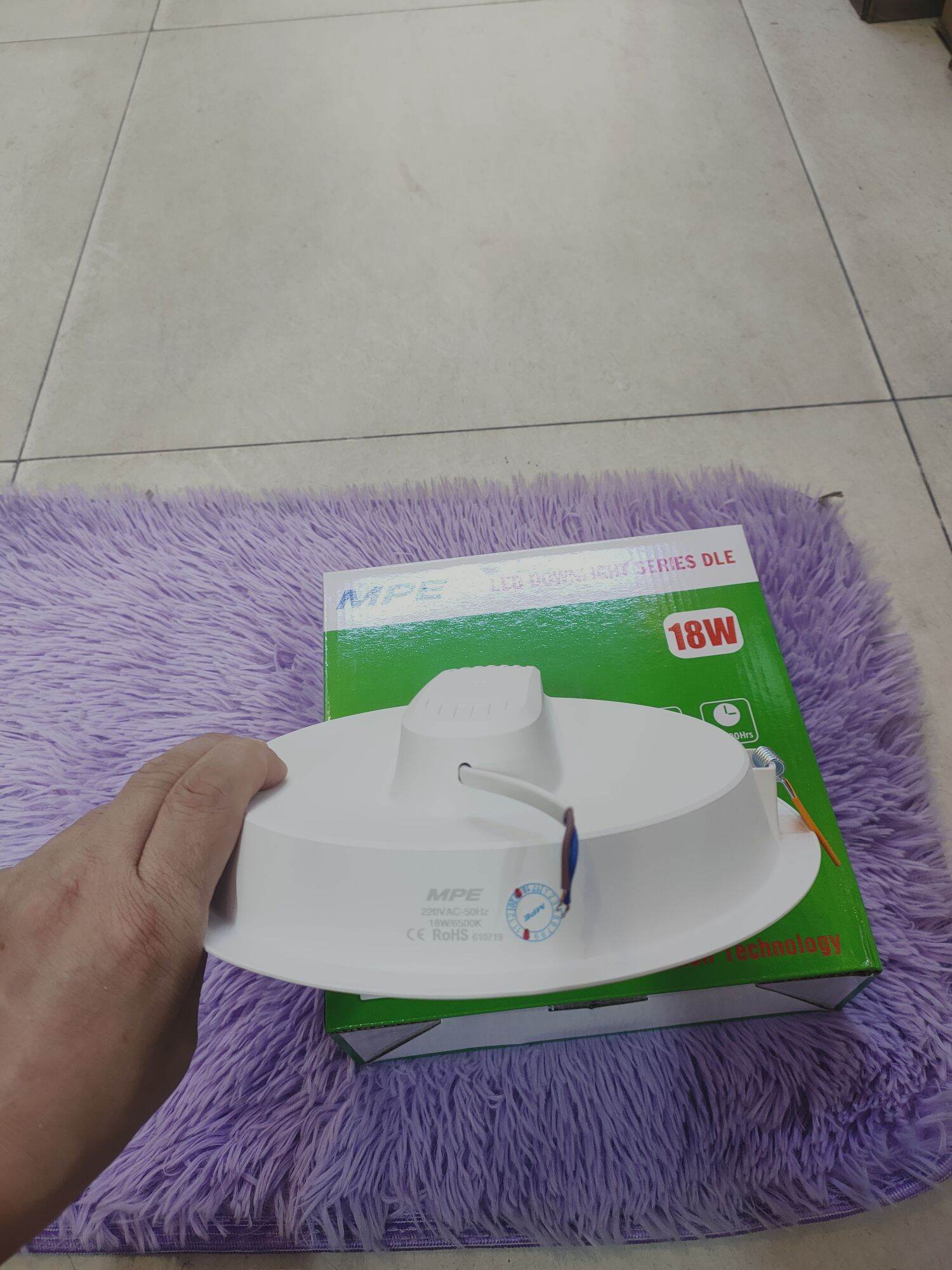 Đèn downlight Âm trần d200/216-18w MPE chính hãng