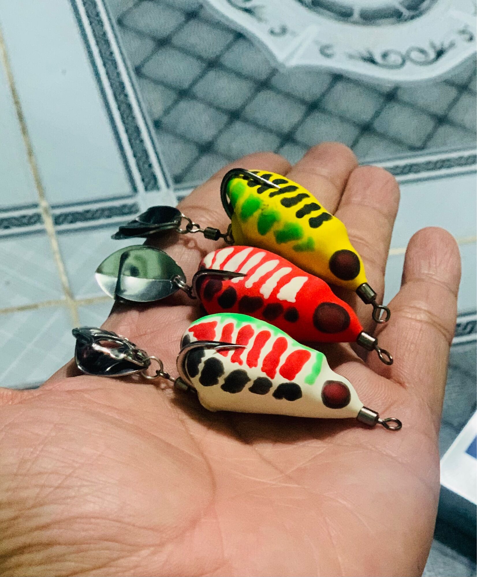 Mồi câu lure-nhái hơi sên bọ hung
