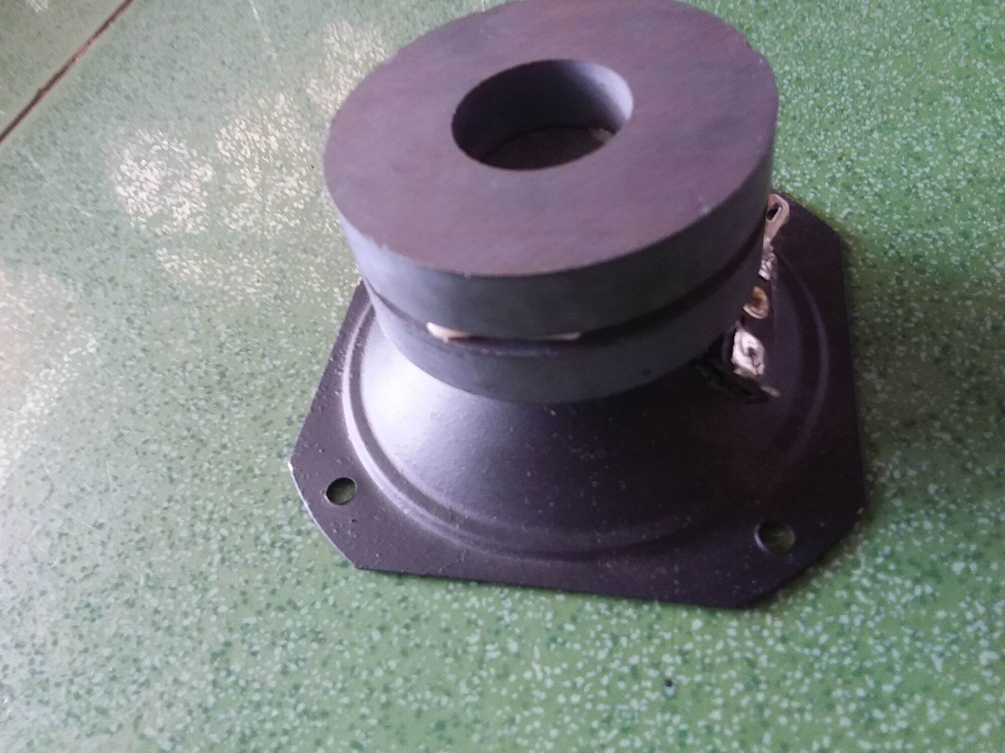1 ĐÔI LOA TRÉP BMB -2 TỪ VUÔNG 8CM×8CM