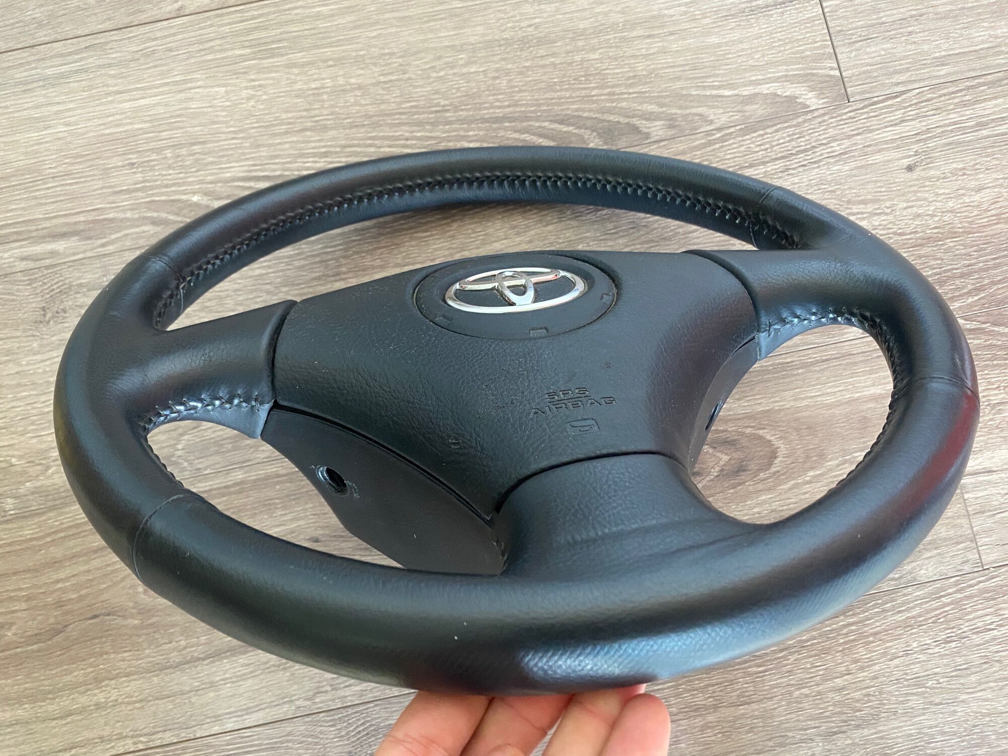 Vô lăng Toyota 3 chấu chính hãnh