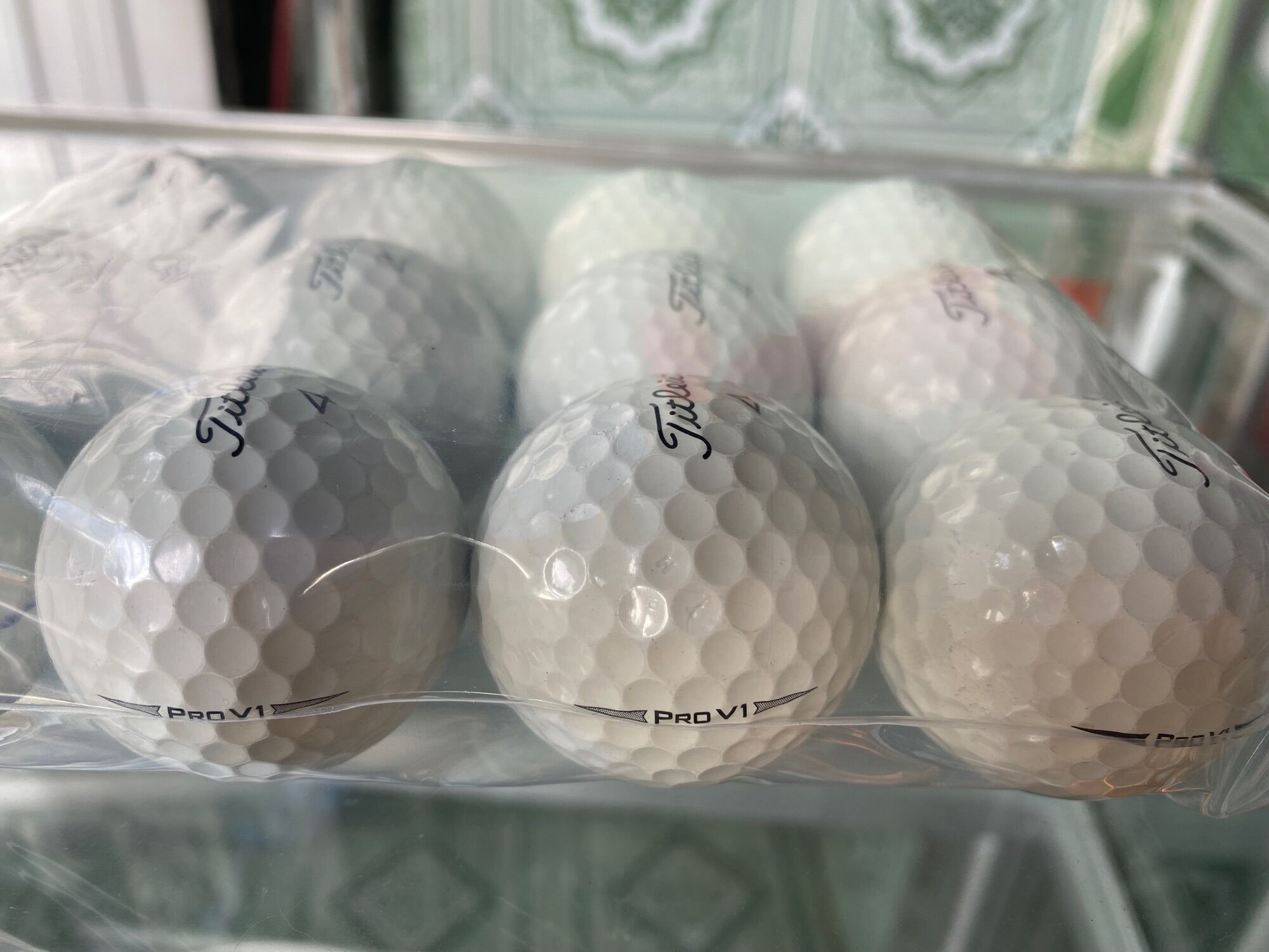 Bóng golf Titleist pro v1/prov1x/avx chính hãng (3 túi 36 quả )