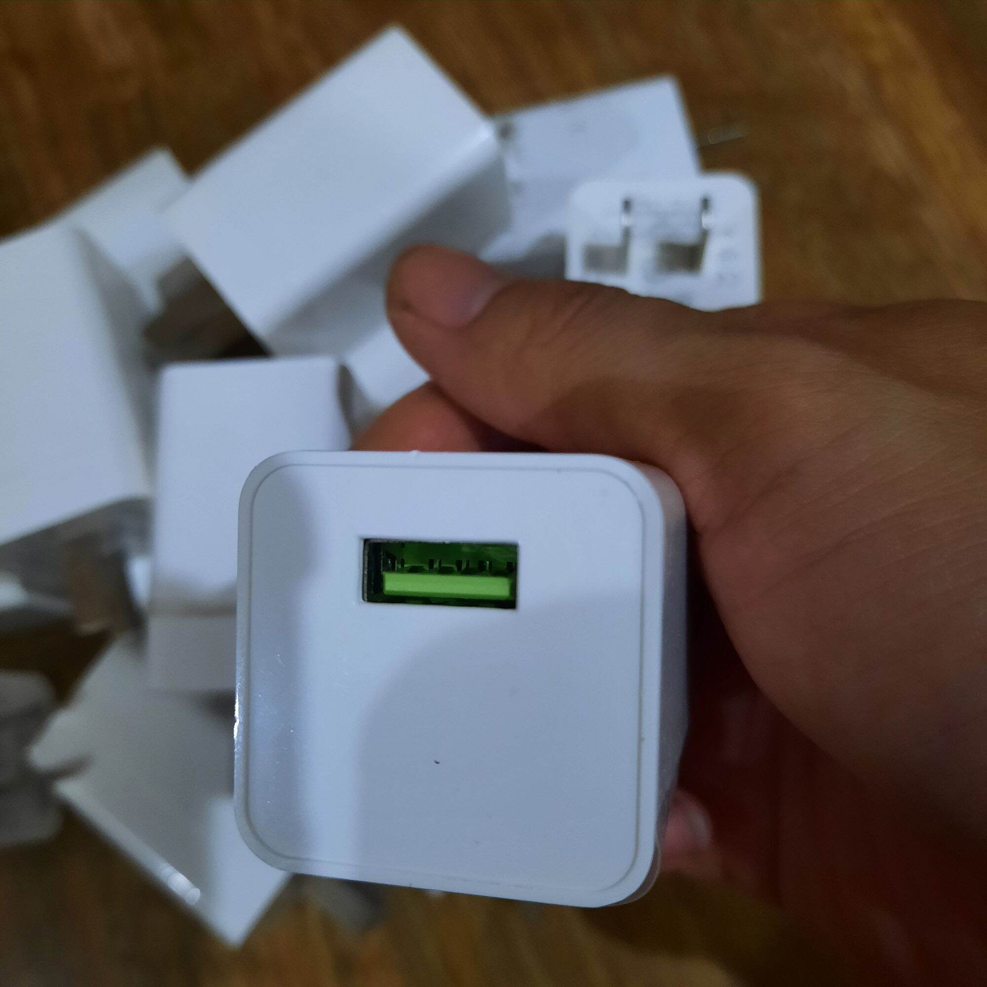 nguồn sạc usb 5v/4A hàng mới tồn kho 99%