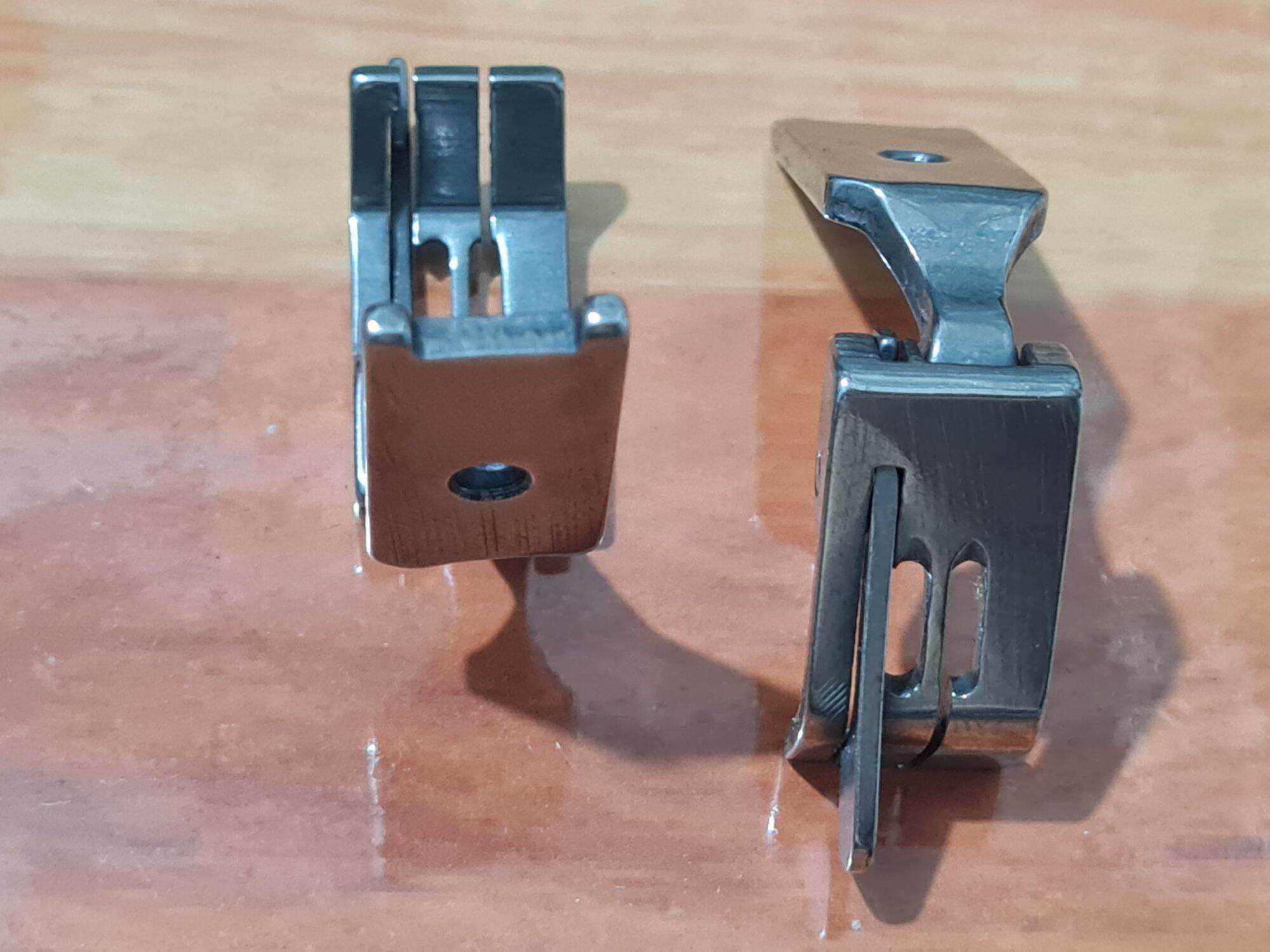Chân vịt máy may 2 kim 1/8 - 3.mm ( mí phải 1 li )