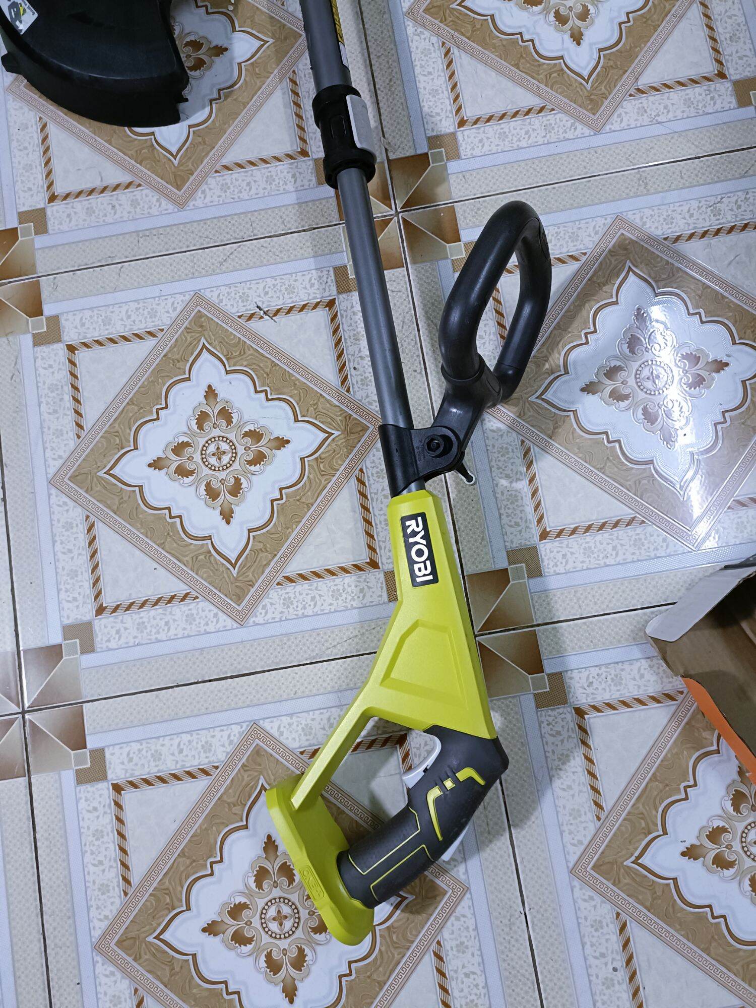 MÁY CẮT CỎ RYOBI 18V
