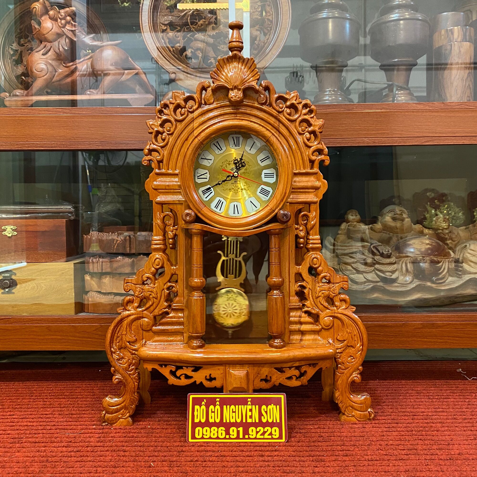 Đồng hồ cây để bàn gỗ Gõ Đỏ kích thước 67.45.15cm