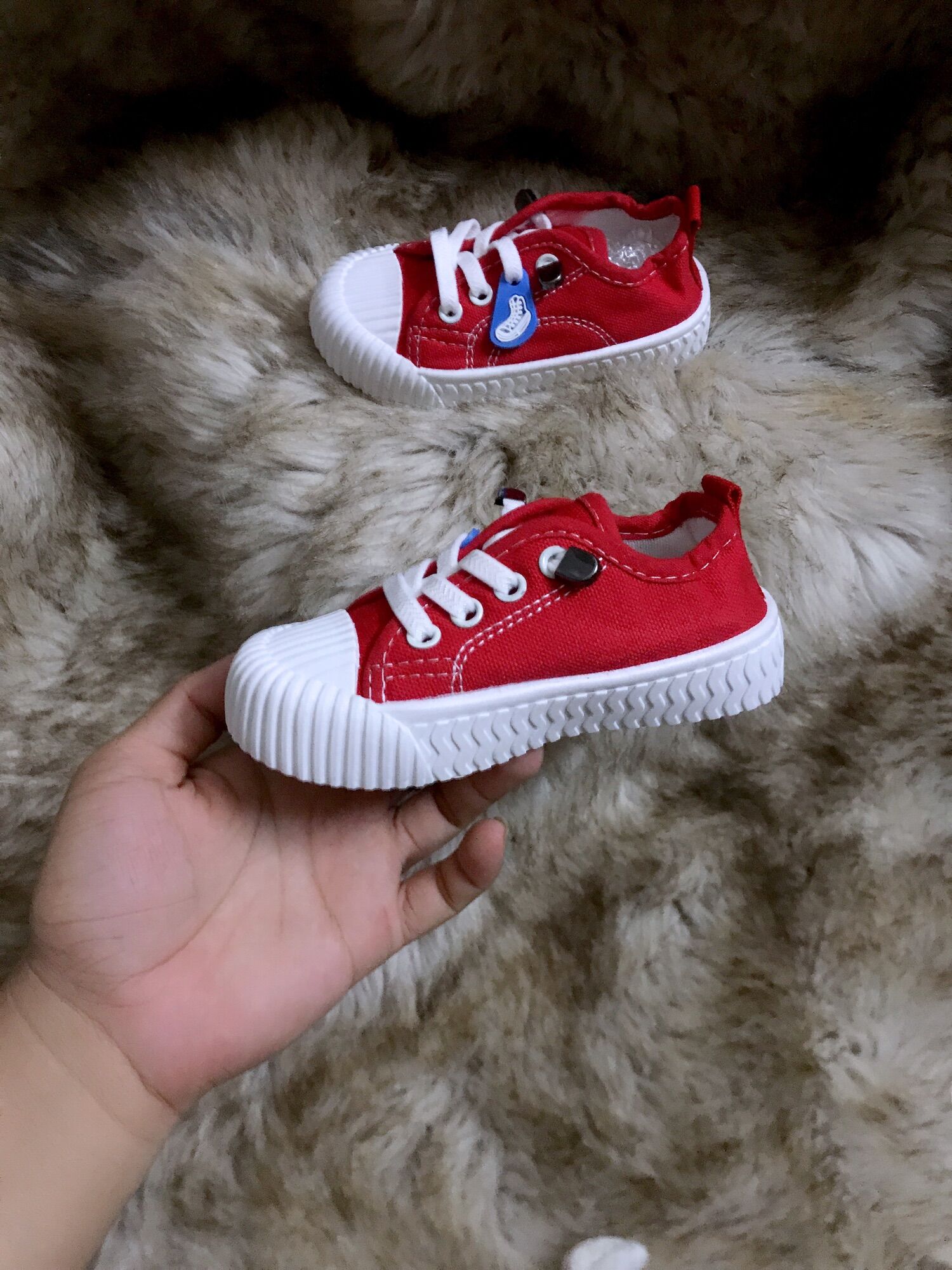 Giầy thể thao bé trai , gái sz: 21