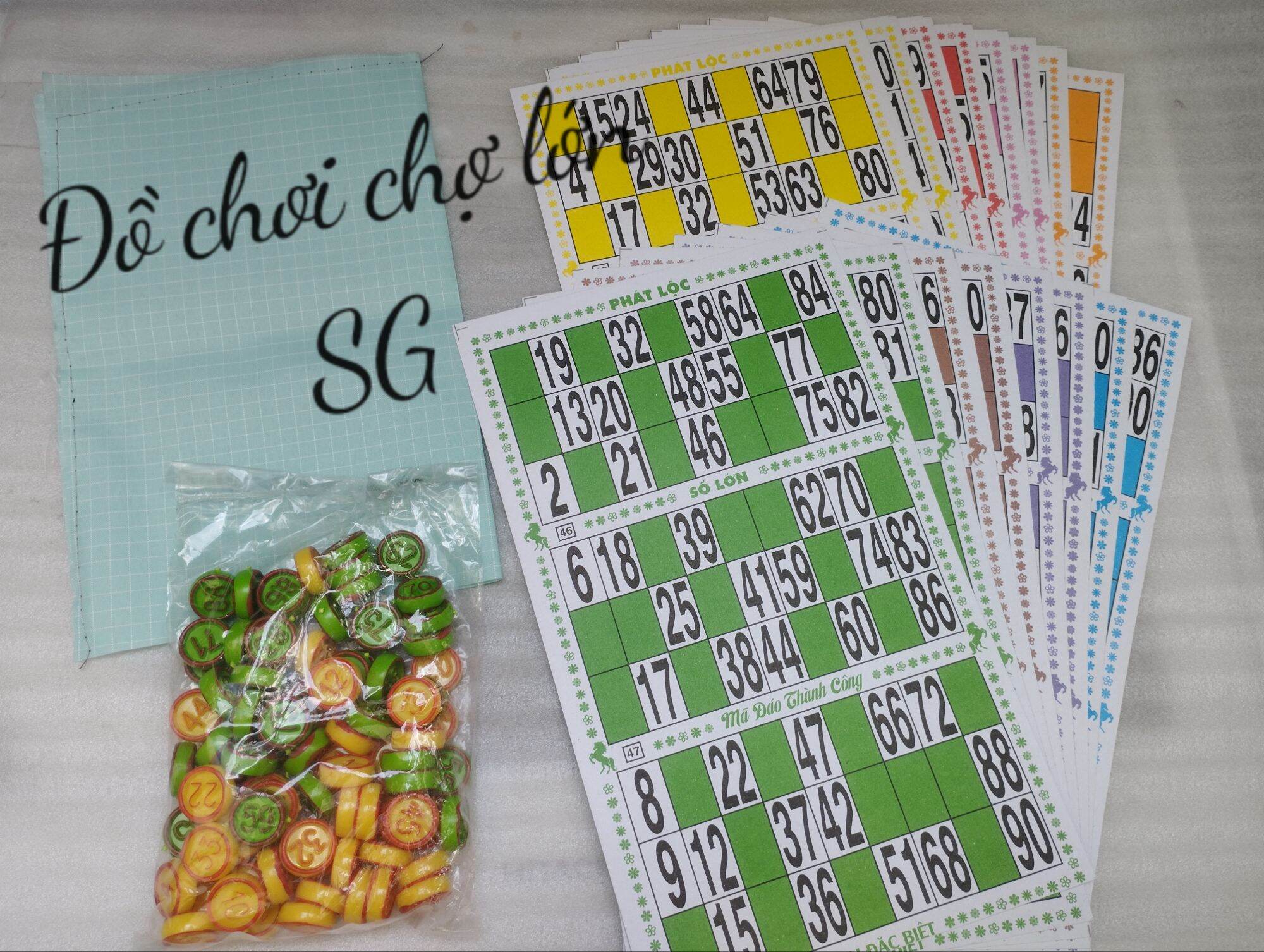 Bộ cờ lô tô quân cờ bằng nhựa đẹp