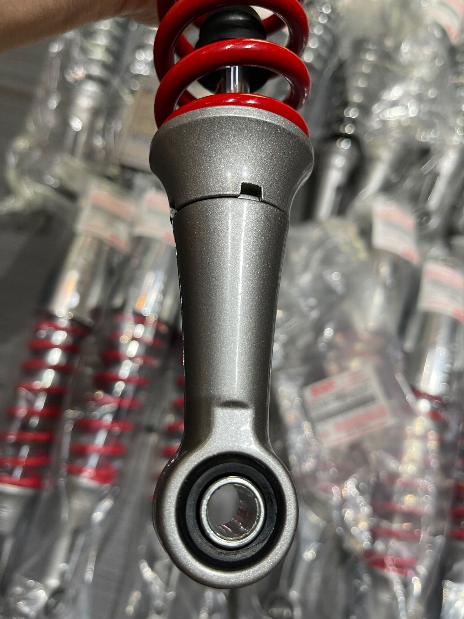 Phuộc sau Axelo Xbike hãng