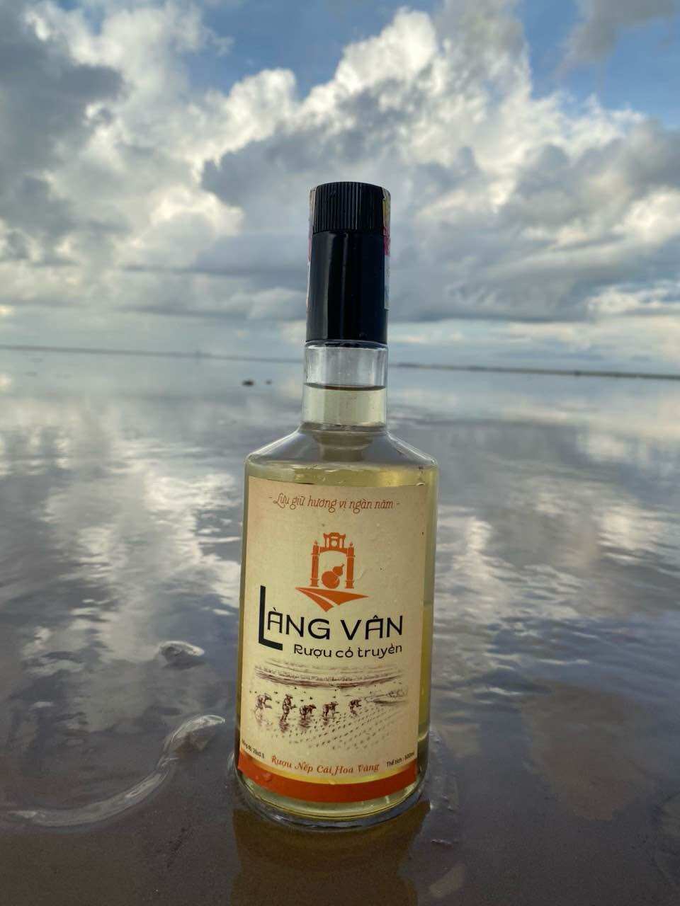 Rượu nếp cái hoa vàng