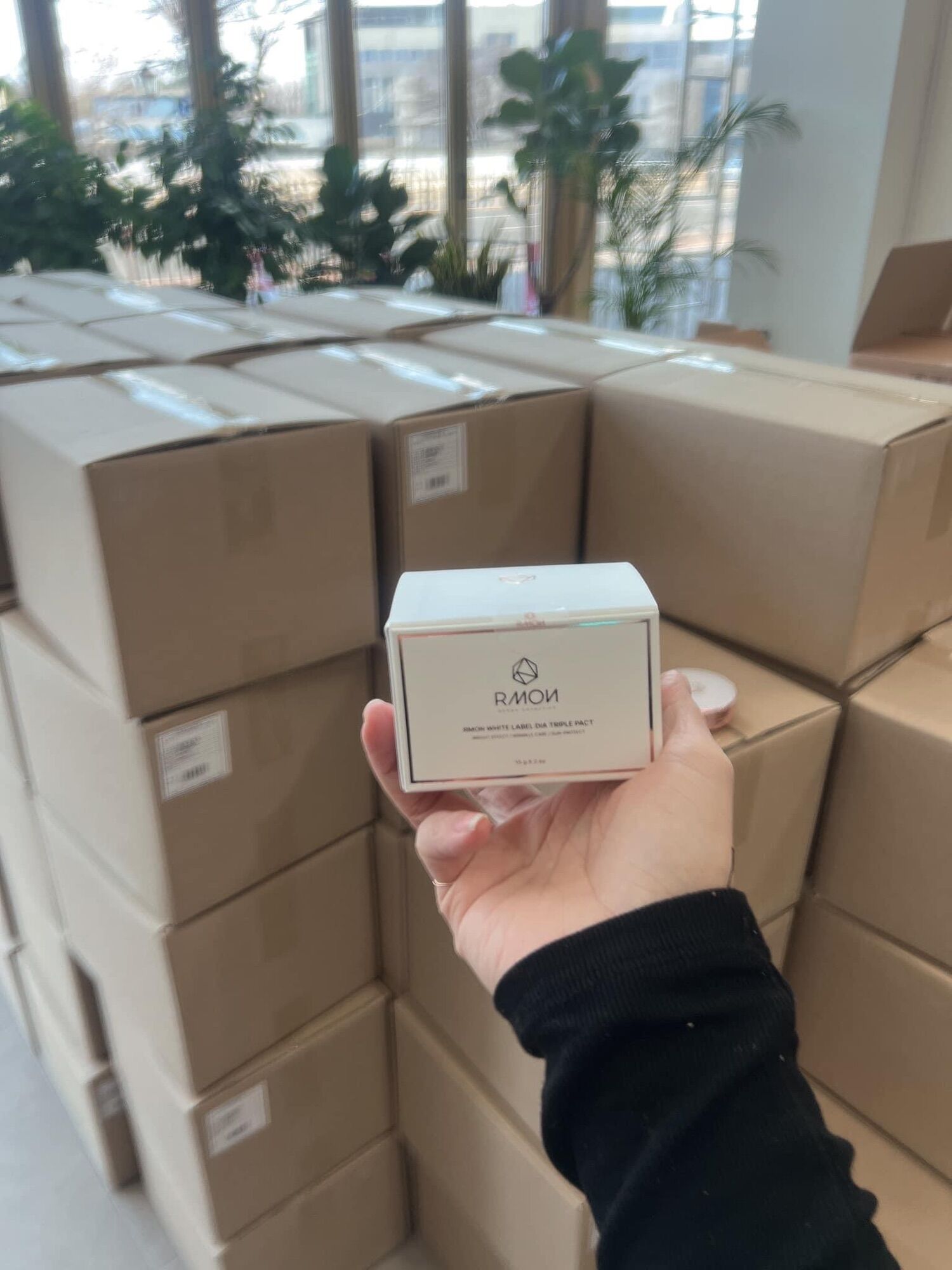 Phấn tươi Rmon 3in1 kèm lõi thay thế.