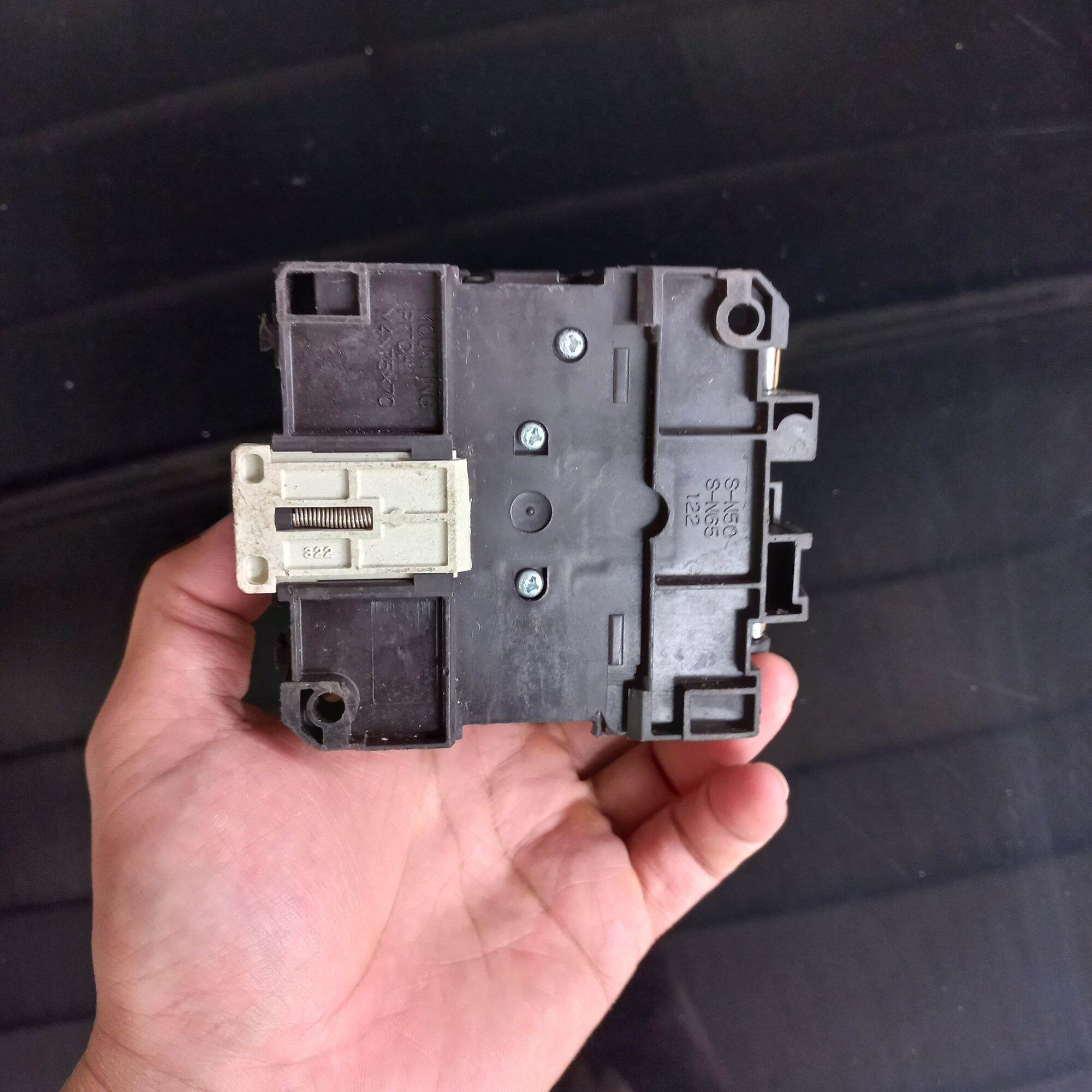 Contactor khởi động từ 65A bãi nhật
