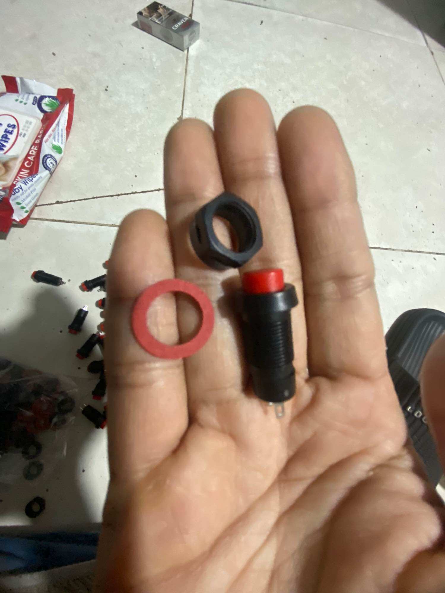 5 cai công tắc nhấn khoá,công tắc đóng