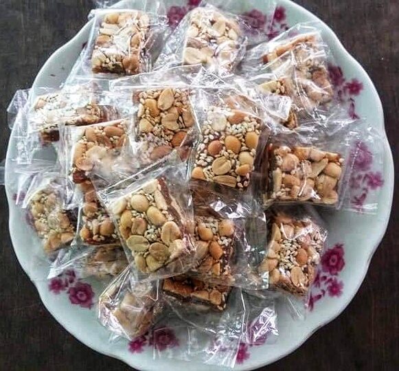 500gram Kẹo khóm đặc sản Tân Phước nhà làm không chứa chất bảo quản