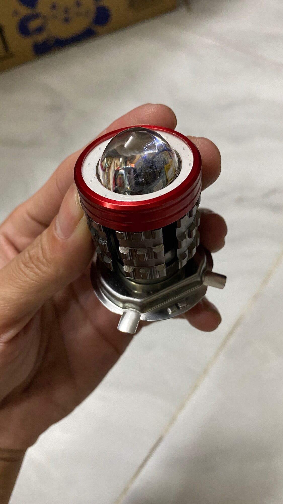 đèn H4 bi cầu có chế độ Flash
