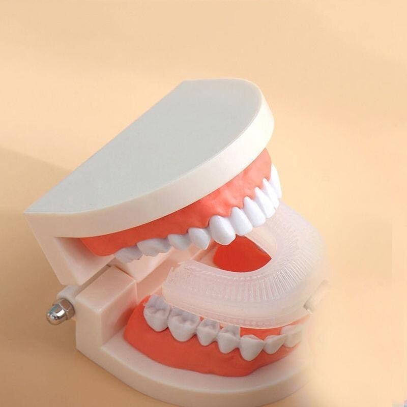 Bàn chải đánh răng hình chữ U cho bé