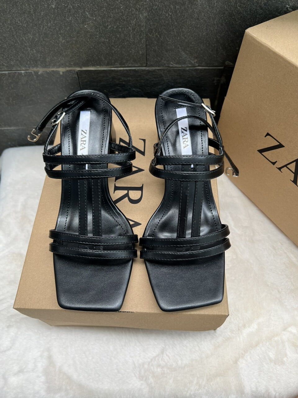 Sandal cao gót nữ