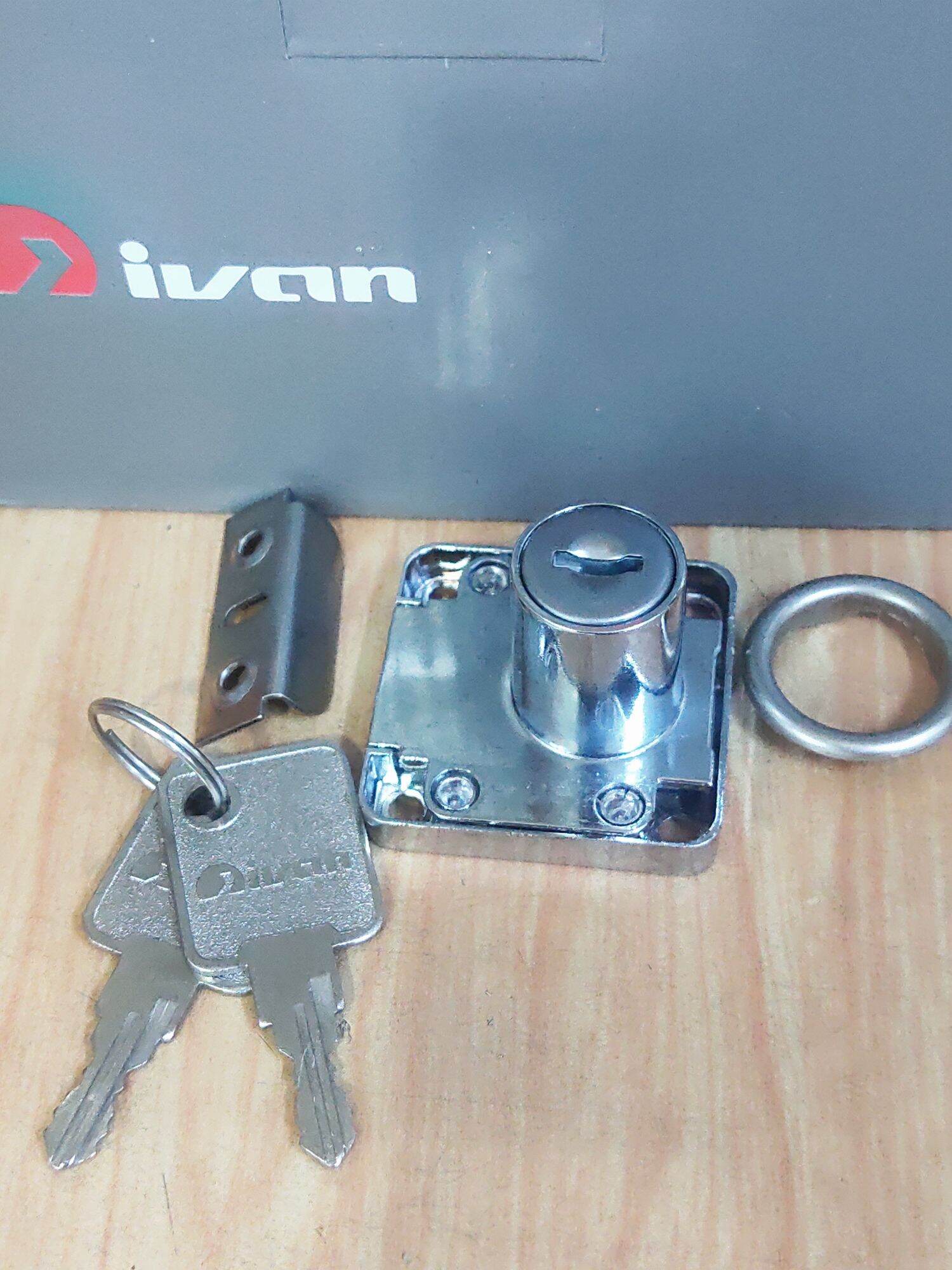 KHOÁ TỦ GỖ IVAN CAO CẤP GIÁ RẺ