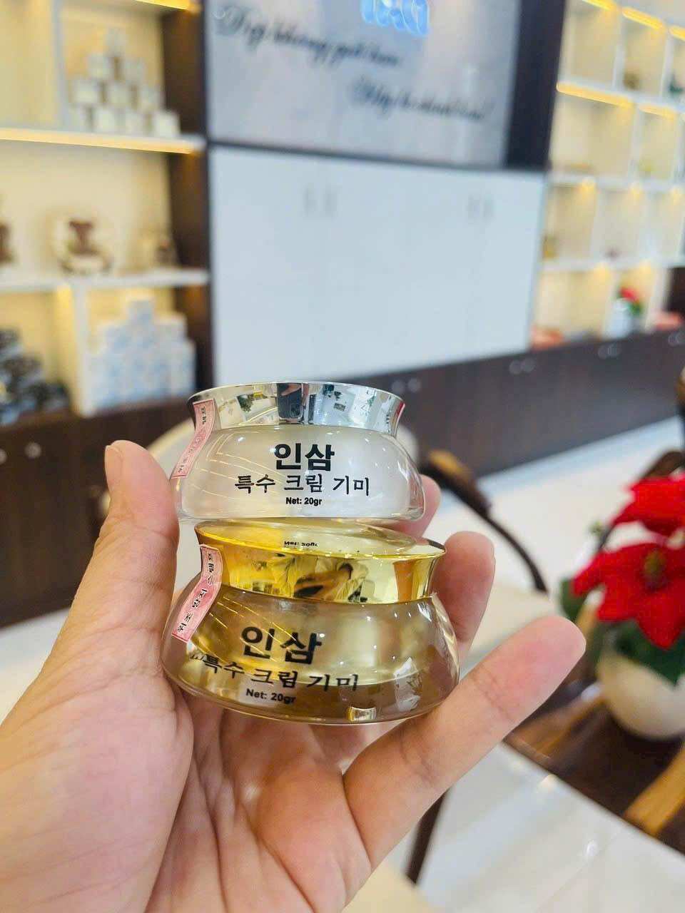 Giảm 50% kem nám sâm xoá sạch tàn nhang ,nám mãng nám nội tiết , làm trắng và đều màu da . kns002