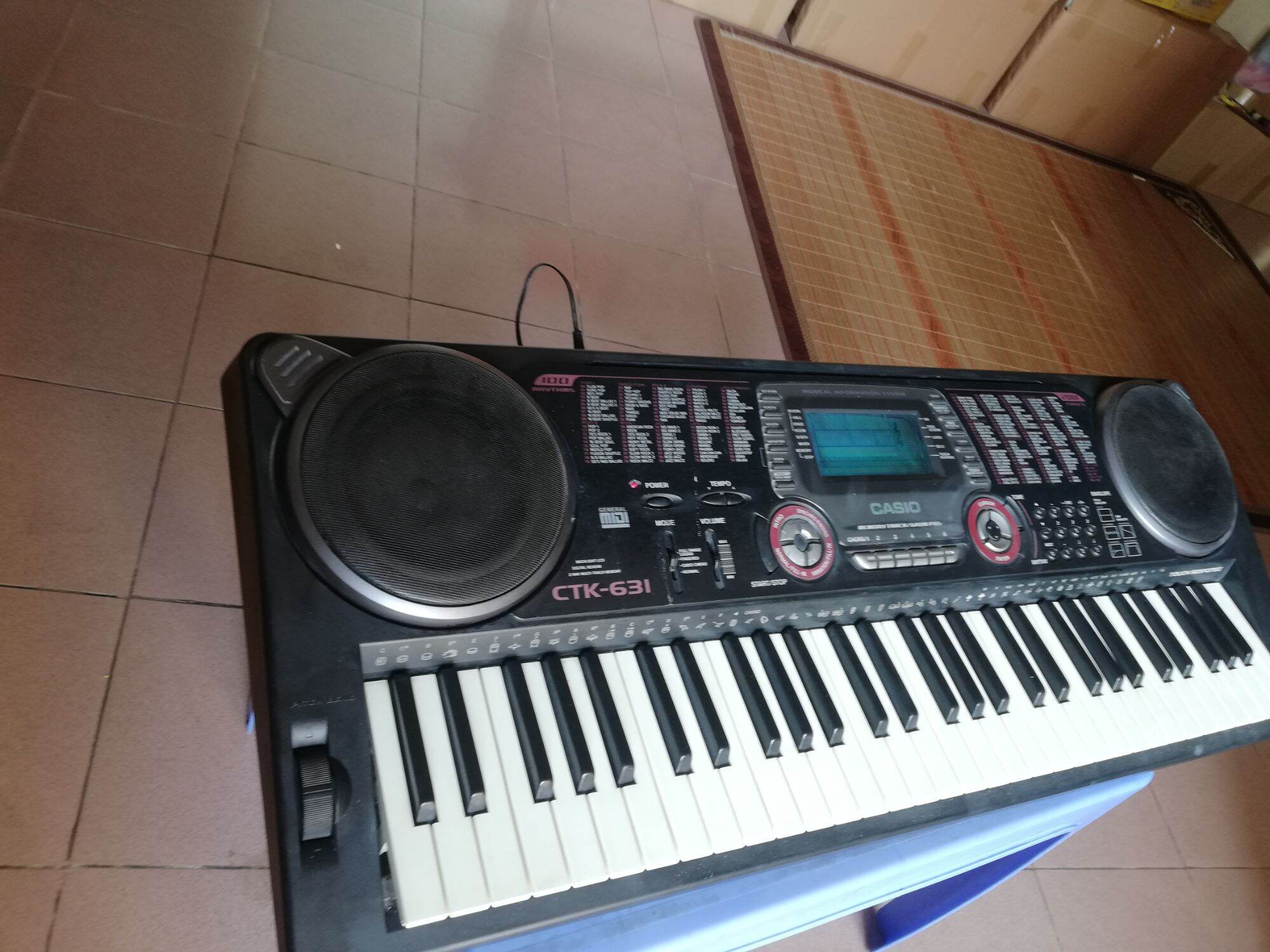 đàn organ Casio CTK 631