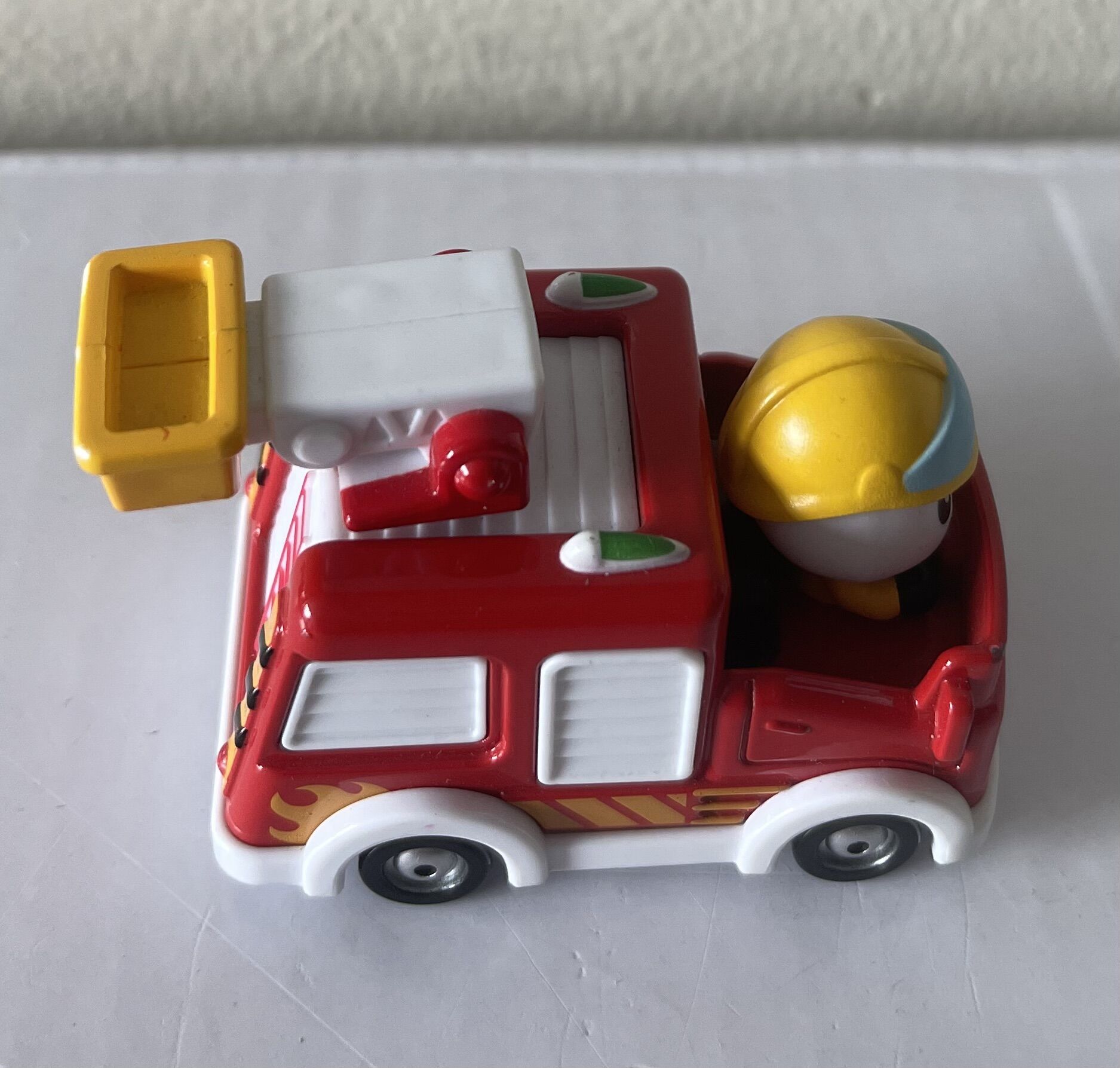 Xe cứu hoả kiki baby bus