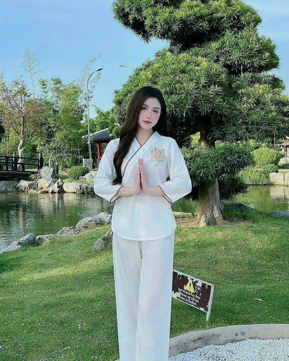 Đồ lam đi chùa mẫu mới _ thêu lá bồ đề chữ tâm