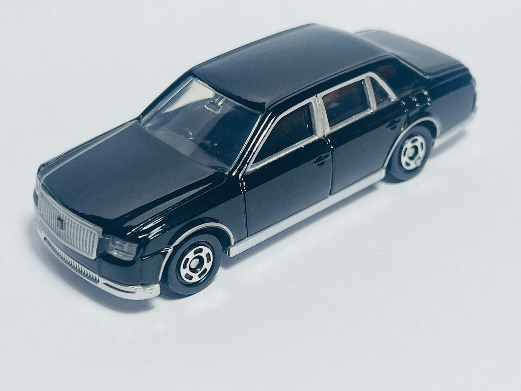 Hobby Store xe mô hình Tomica Toyota Century