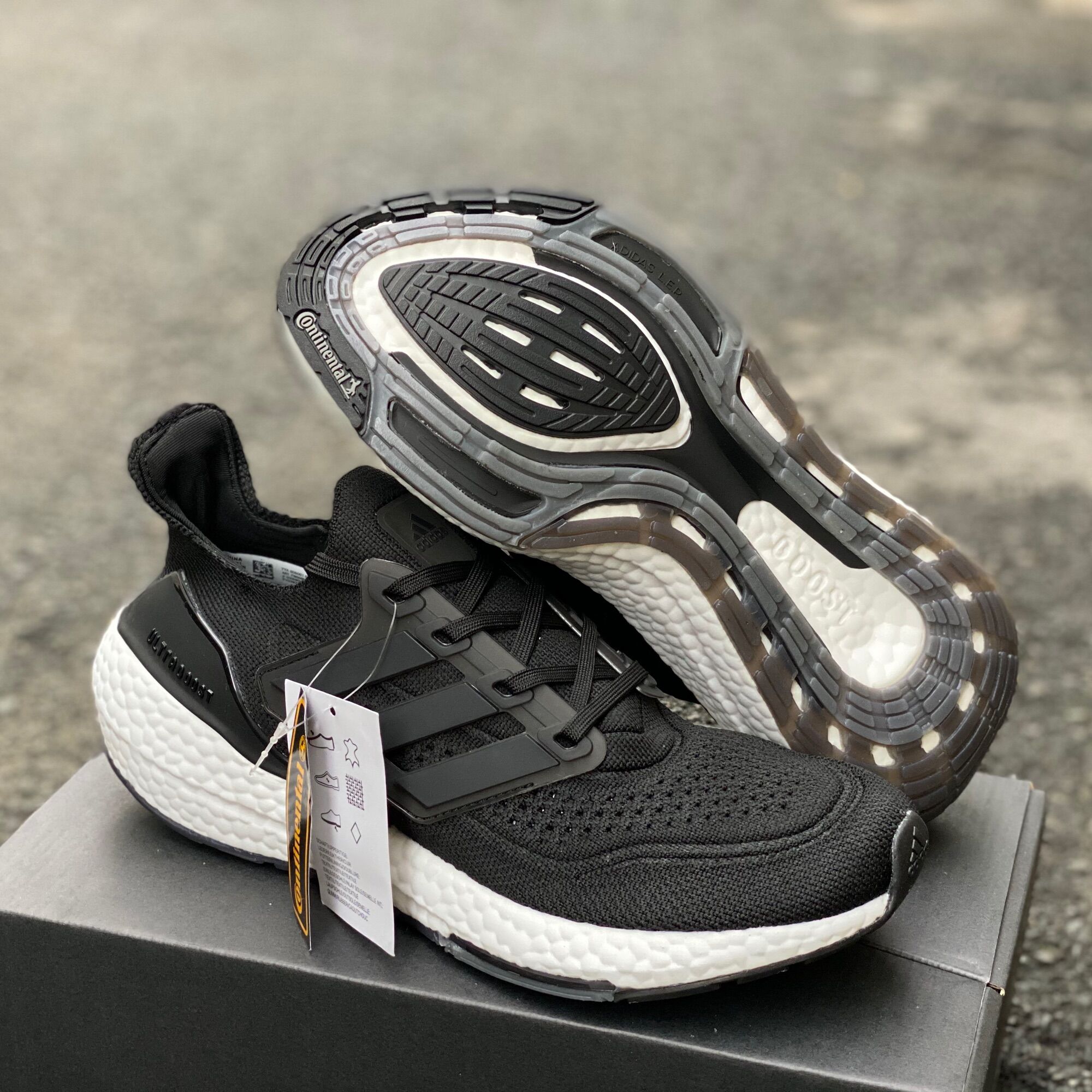 [fullbox,bill,tag] Giày ultraboost 2021 đen đế trắng nam