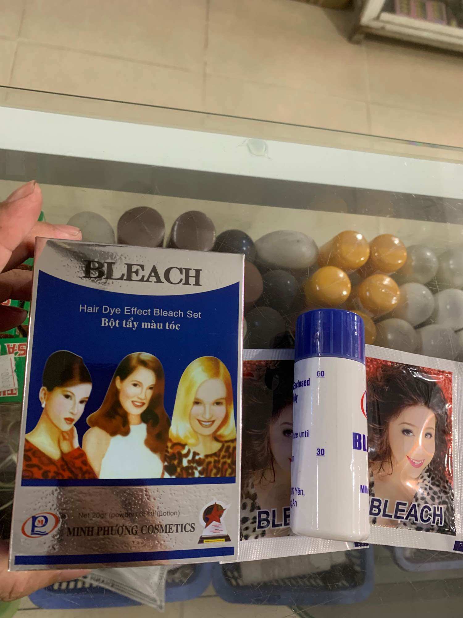 Bột tẩy tóc Minh Phượng