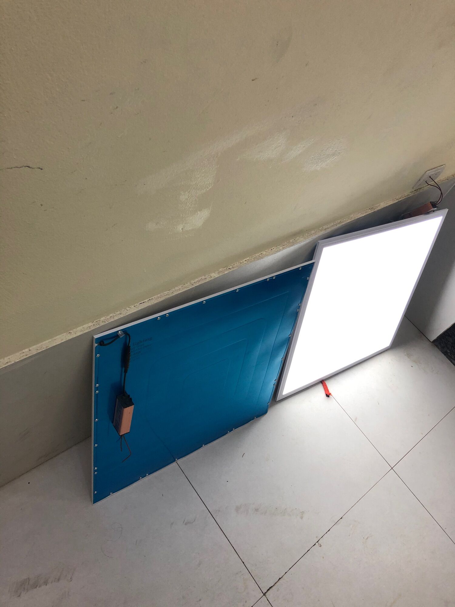 ĐÈN LED Panel 600x600 48W ĐÈN LED ÂM TRẦN THẠCH CAO Lắp trần thả