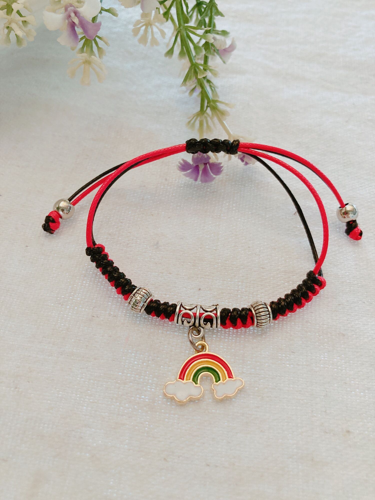 Vòng tay handmade cầu vồng