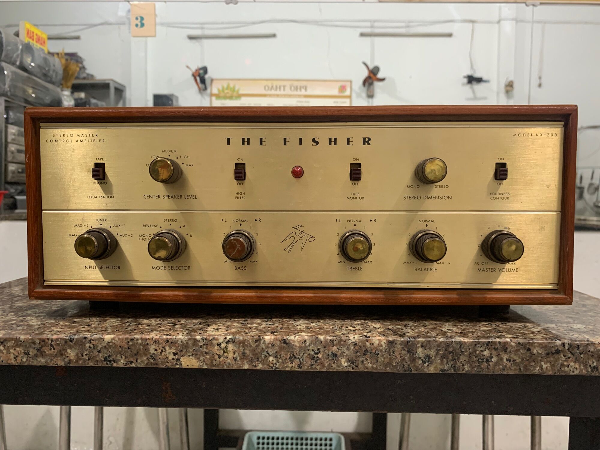 Freeship amply đèn the fisher kx-200 máy zin mới đẹp âm thanh rất hay.