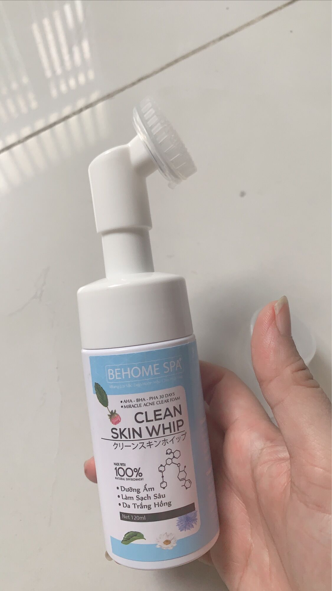 Sửa Rửa Mặt trắng da Behome Spa, Đầu cọ silicon mềm