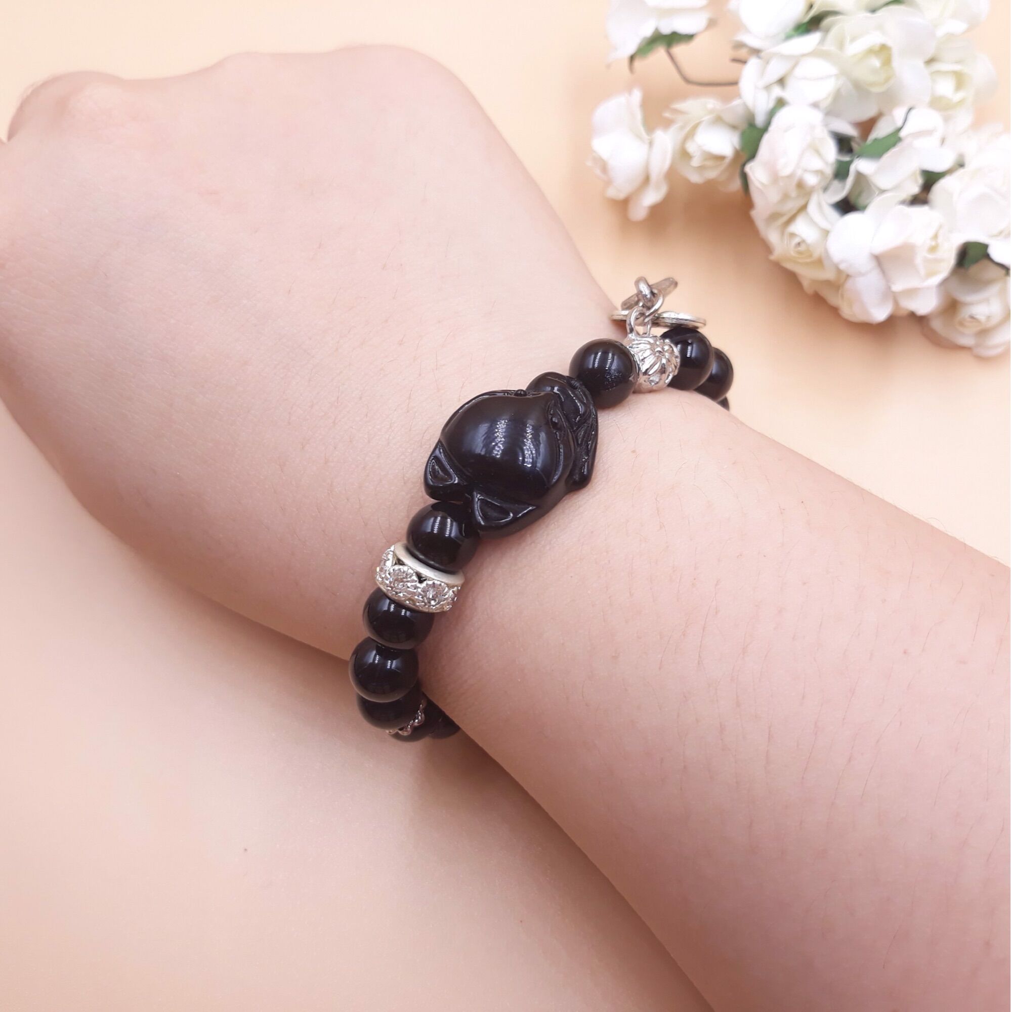 Vòng tay hồ ly đá obsidian đen khắc kinh phật chữ đen 10mm bảo tín