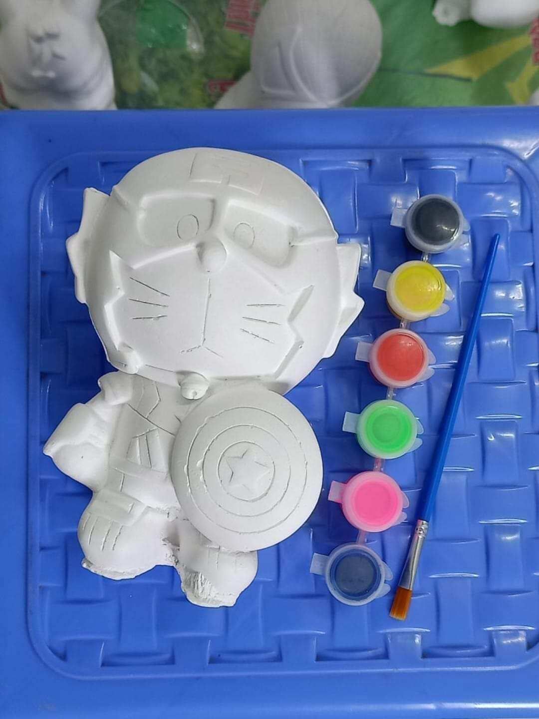 Tượng tô màu hình doremon