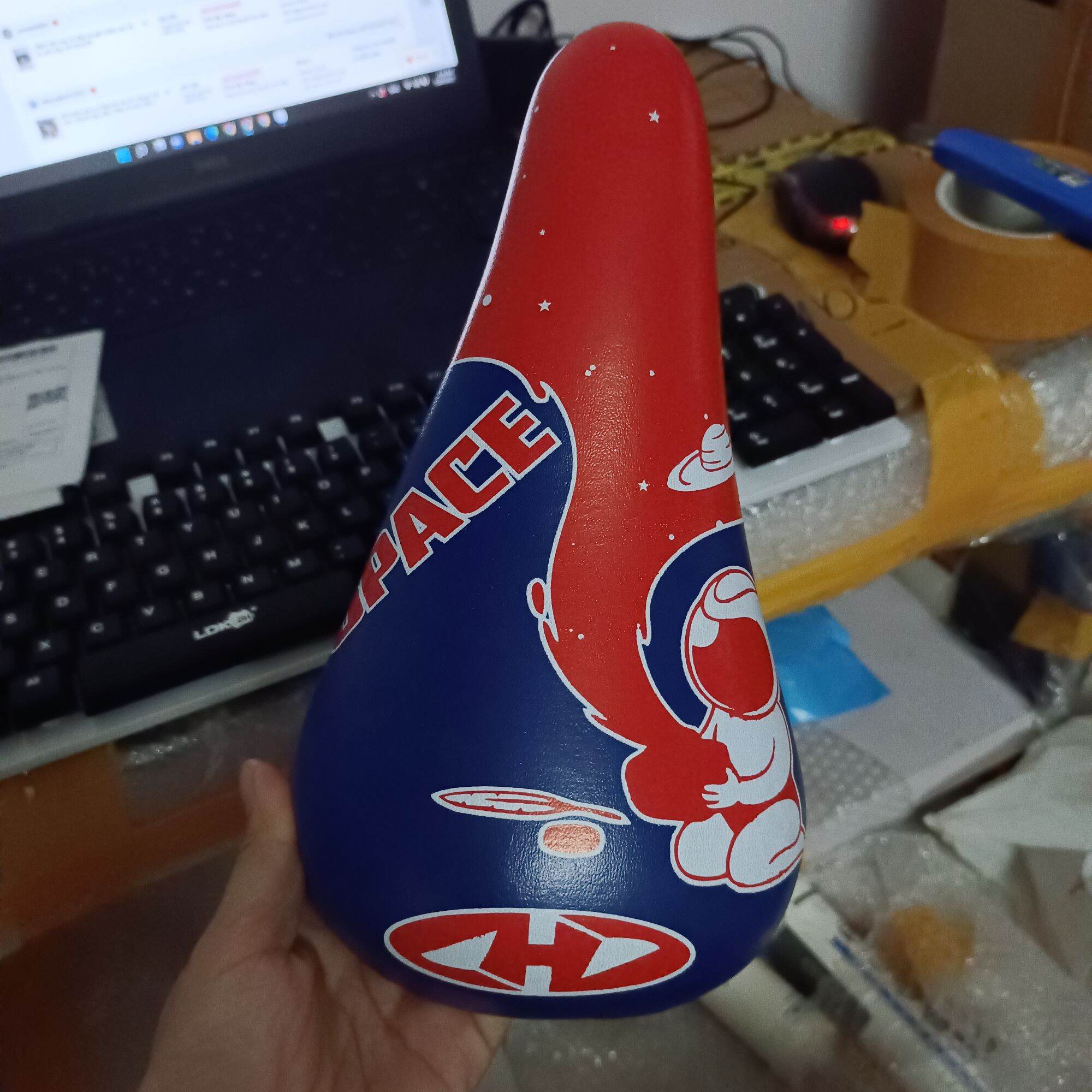 Yên xe đạp trẻ em  đủ màu xanh, đỏ, hồng giá sale rẻ