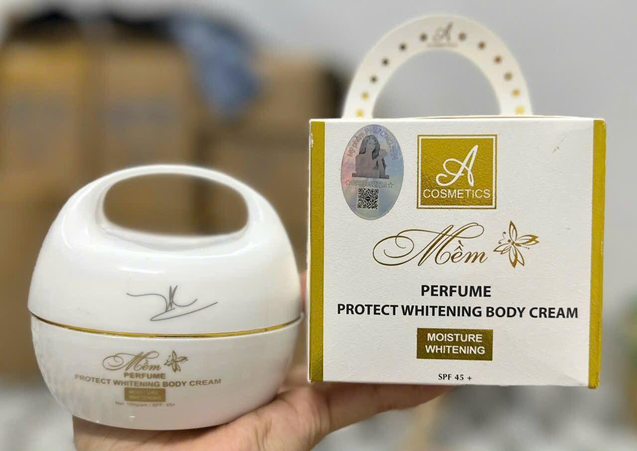 Combo tắm trắng và kem body mềm A Cosmetics