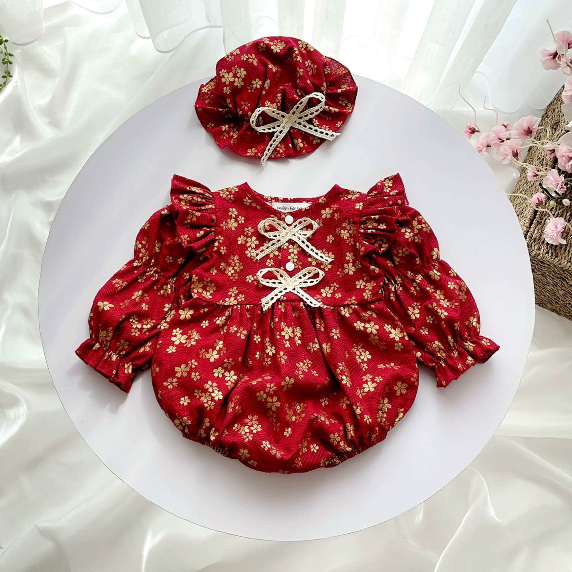 Body ren thêu cổ tàu ryl’s closet cho bé gái sơ sinh, đầy tháng, thôi nôi b077