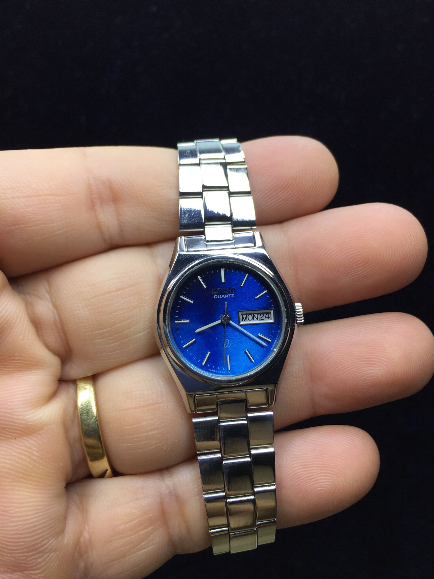 Đồng hồ si nữ hiệu seiko nhật????