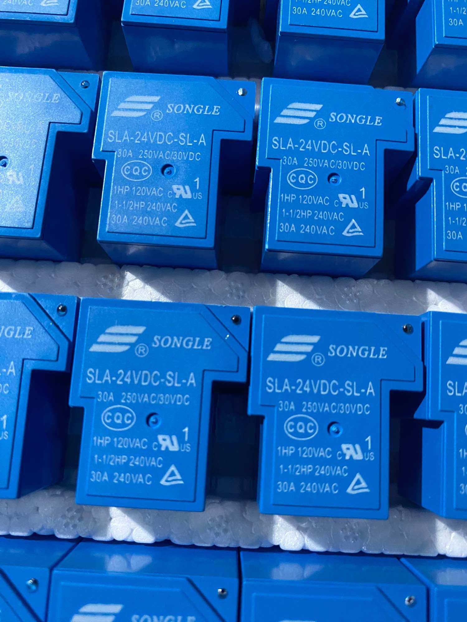 Rờ le 24v