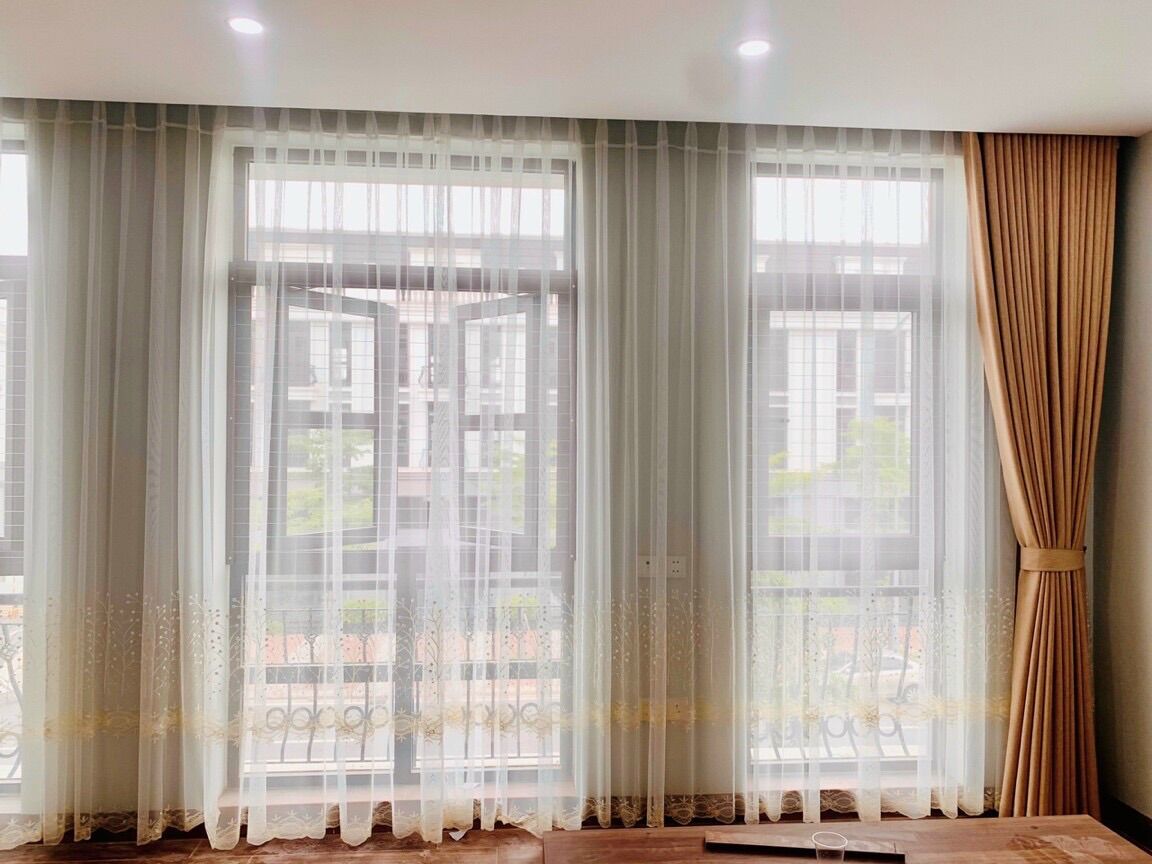 Vải rèm voan thêu chân bông lúa