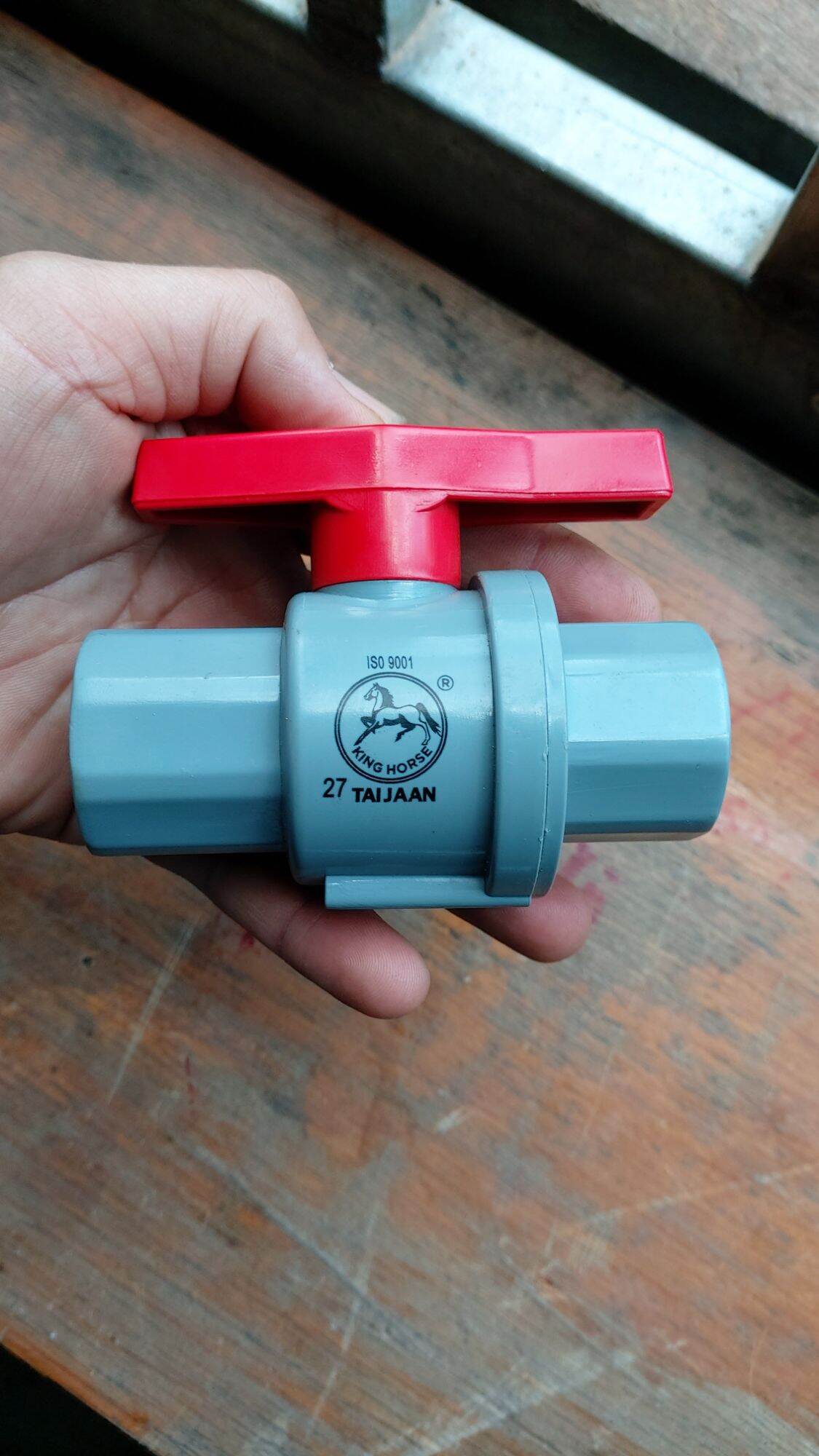 bộ gồm 6 van khóa nước pvc ren trong phi 27