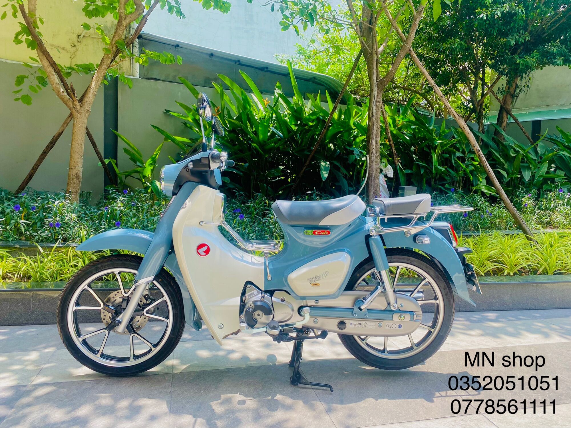 Tem Honda Super Cub cánh chim