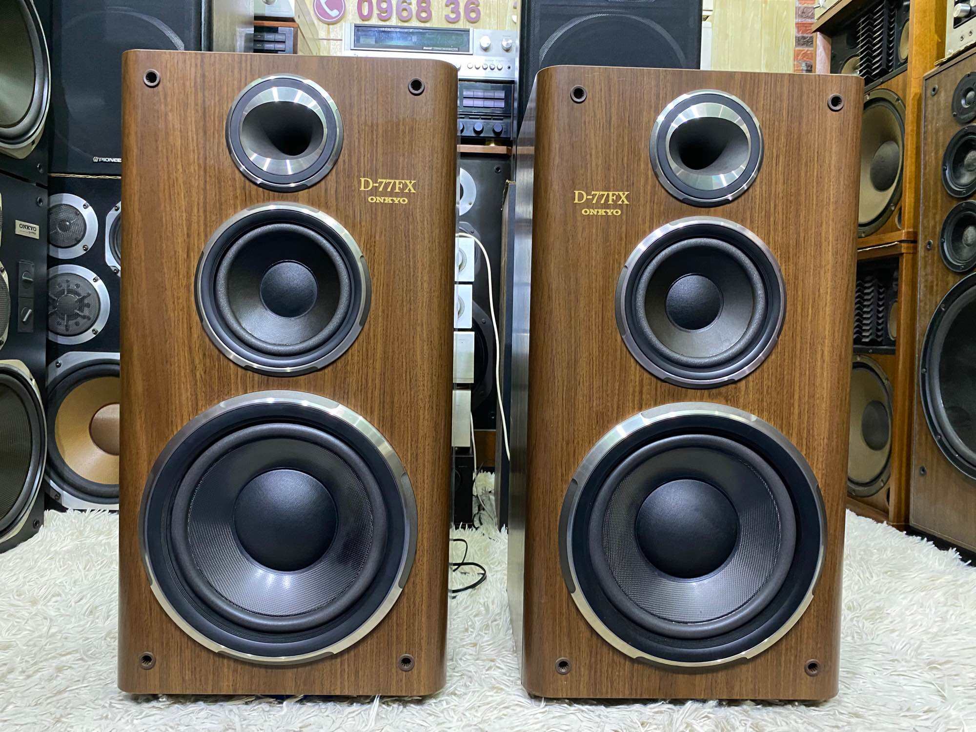 Loa Onkyo D77fx - thuộc dòng loa có lỗ thông hơi - bass 30cm - mì 16cm