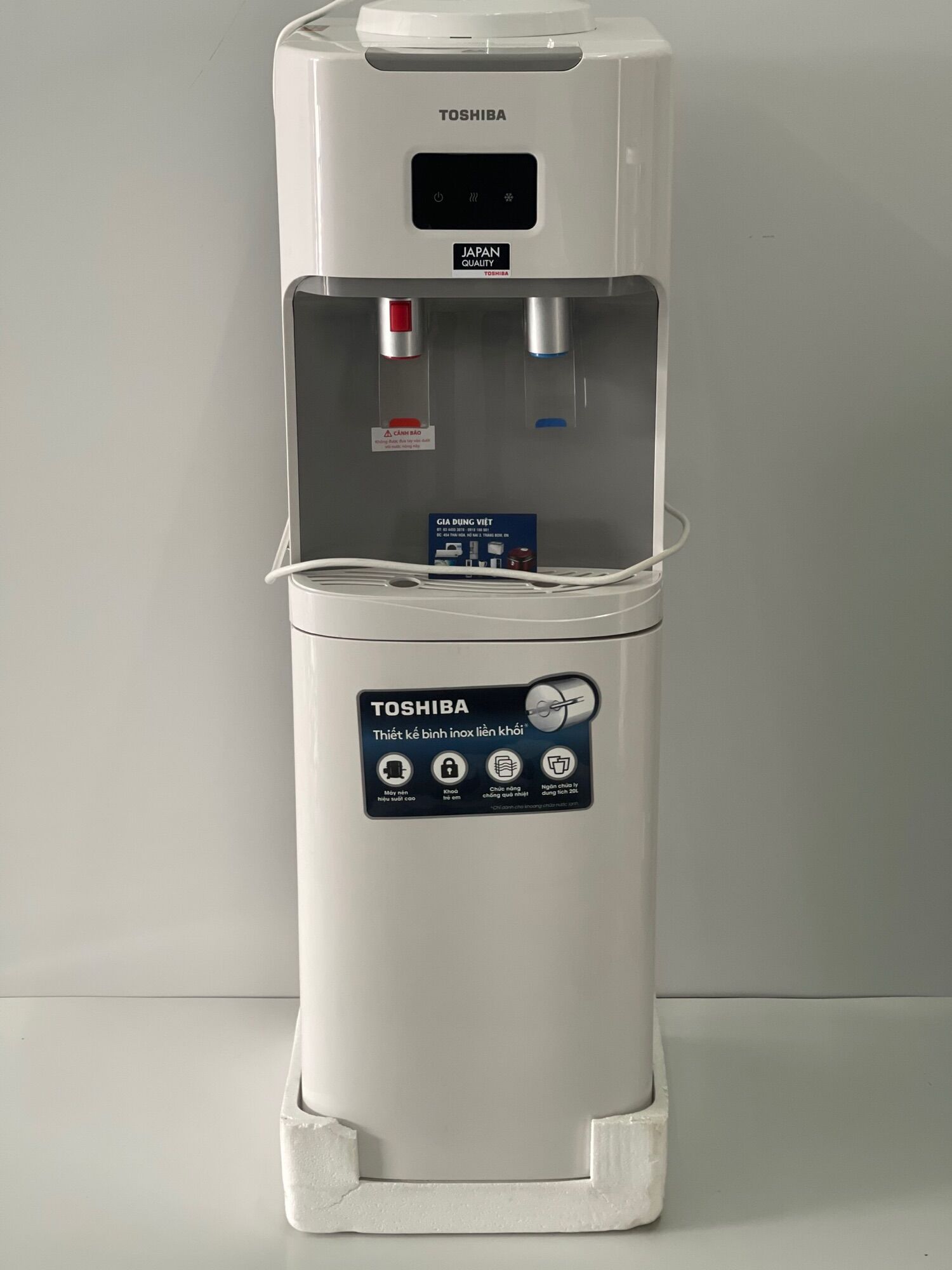 Cây nước nóng lạnh Toshiba hàng trưng bày