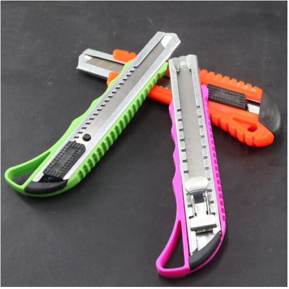 Dao rọc giấy lưỡi thép SK5 bản rộng 18mm các loại kèm lưỡi