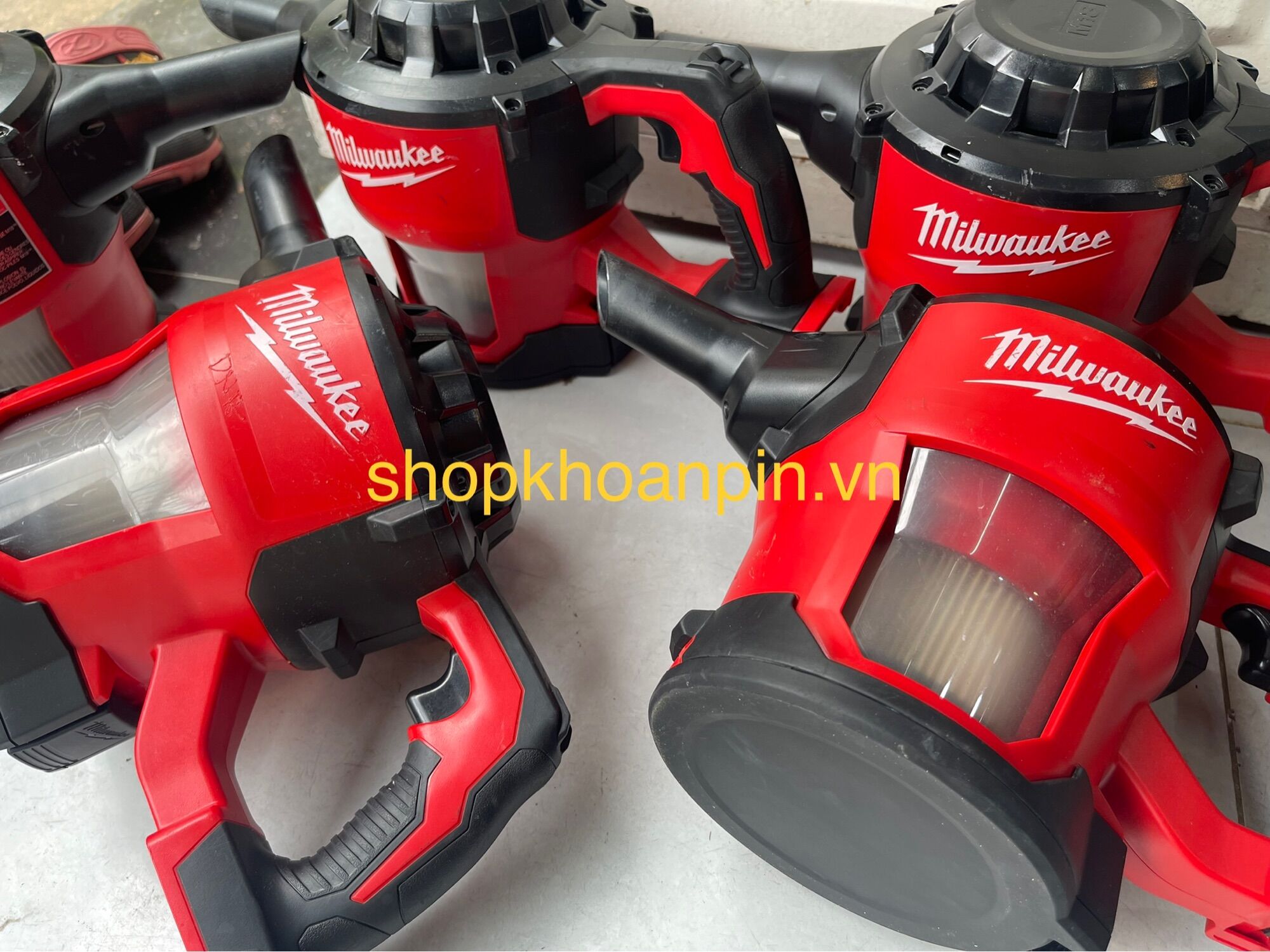 Máy hút bui Milwaukee 0882 M18 cũ